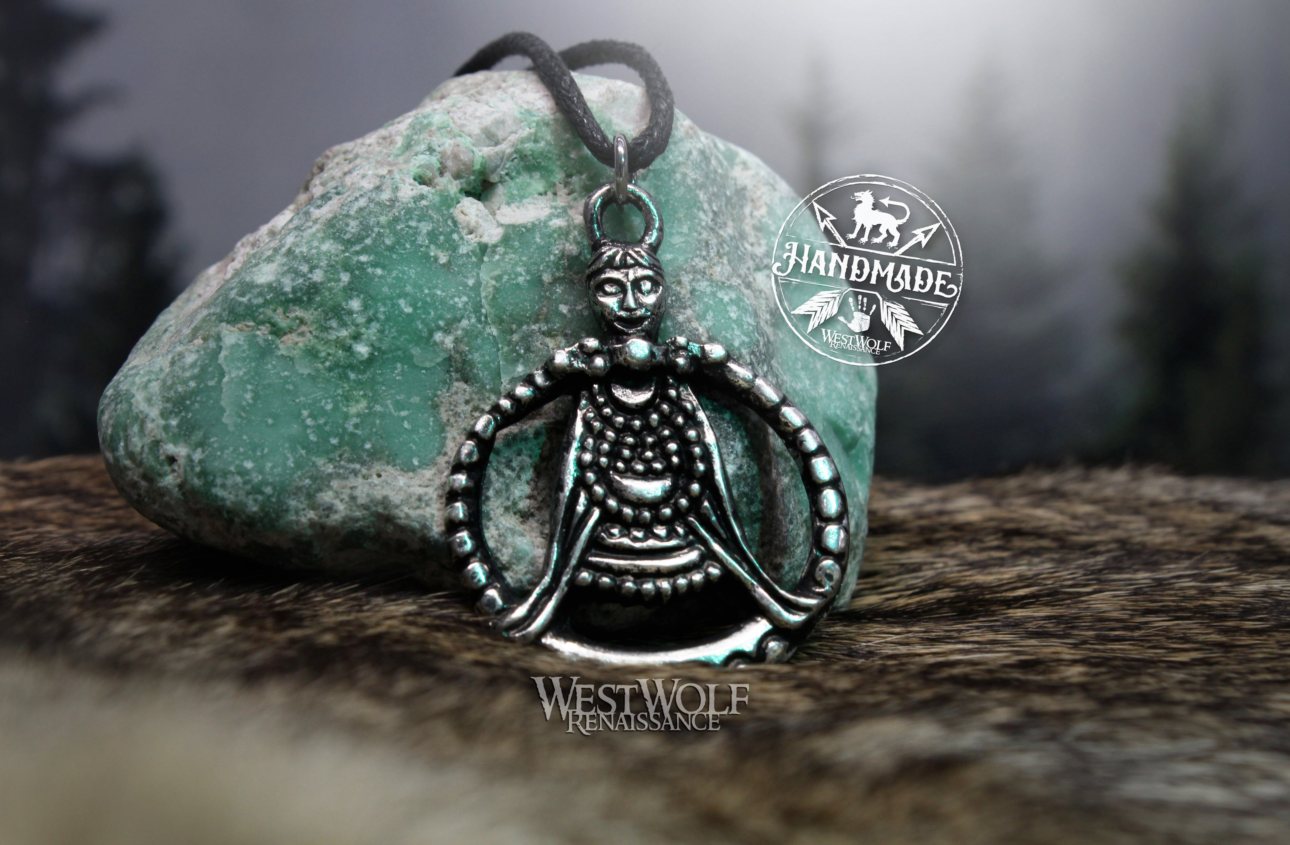 Freya pendant discount